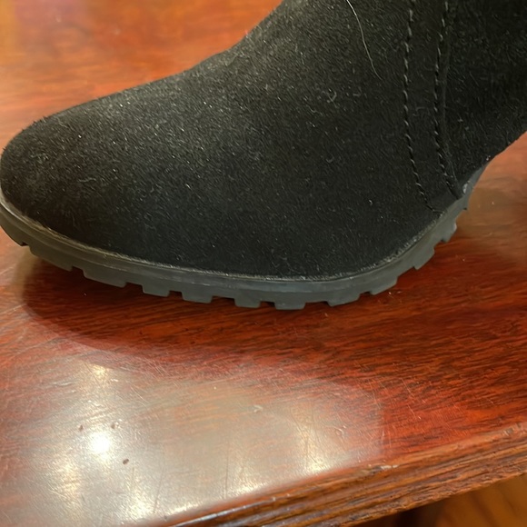 Tahari Black Suede Boots! - Picture 6 of 7